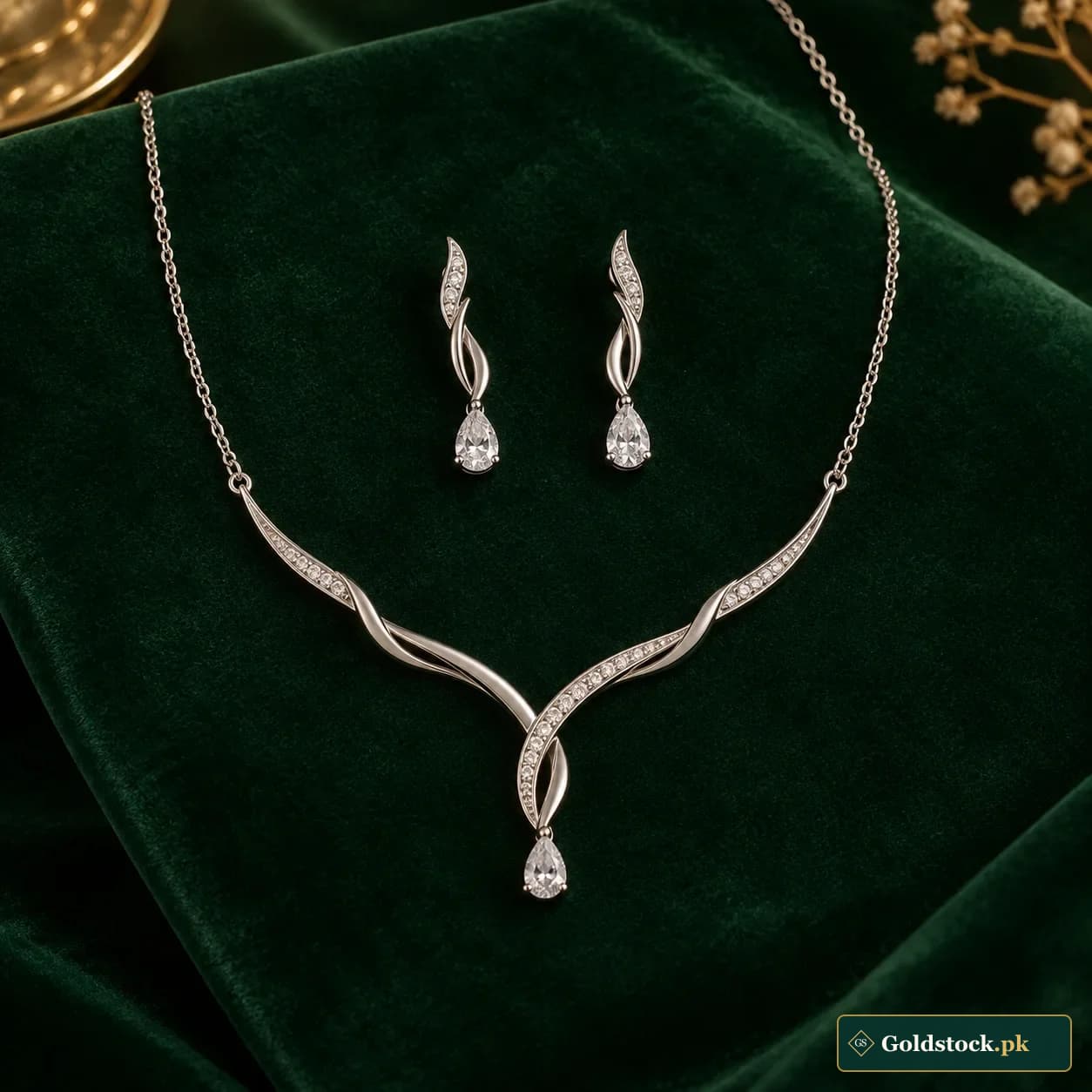 Aabshar Minimal Silver Set showcase product photograph