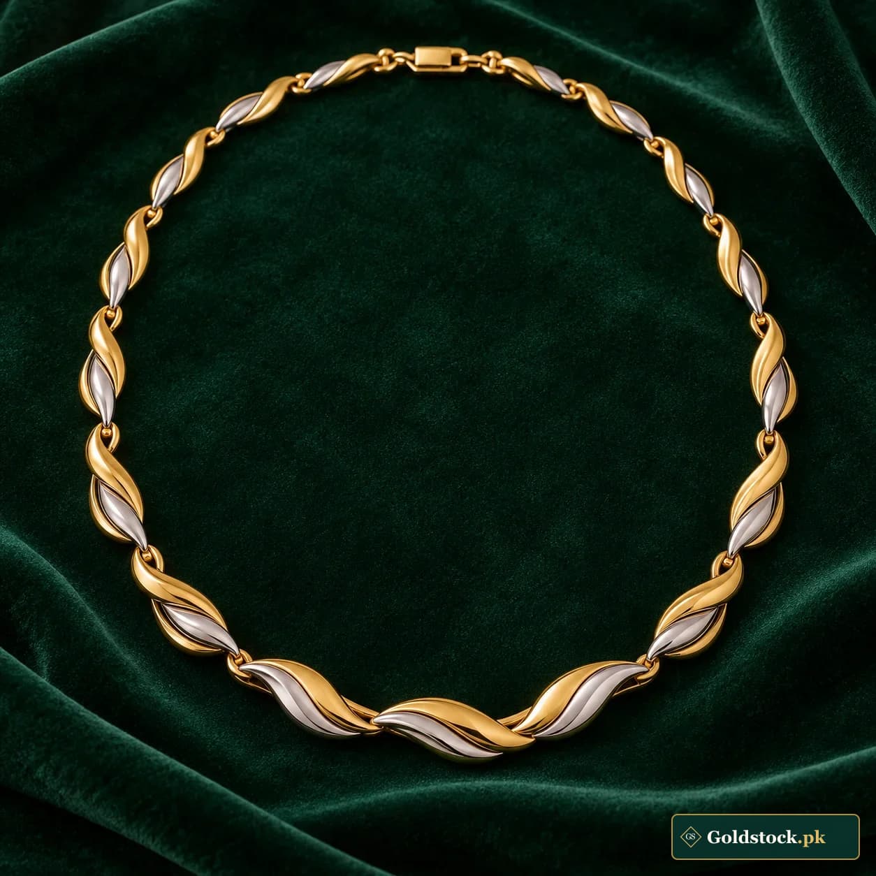 Noor Two-Tone Necklace product photograph