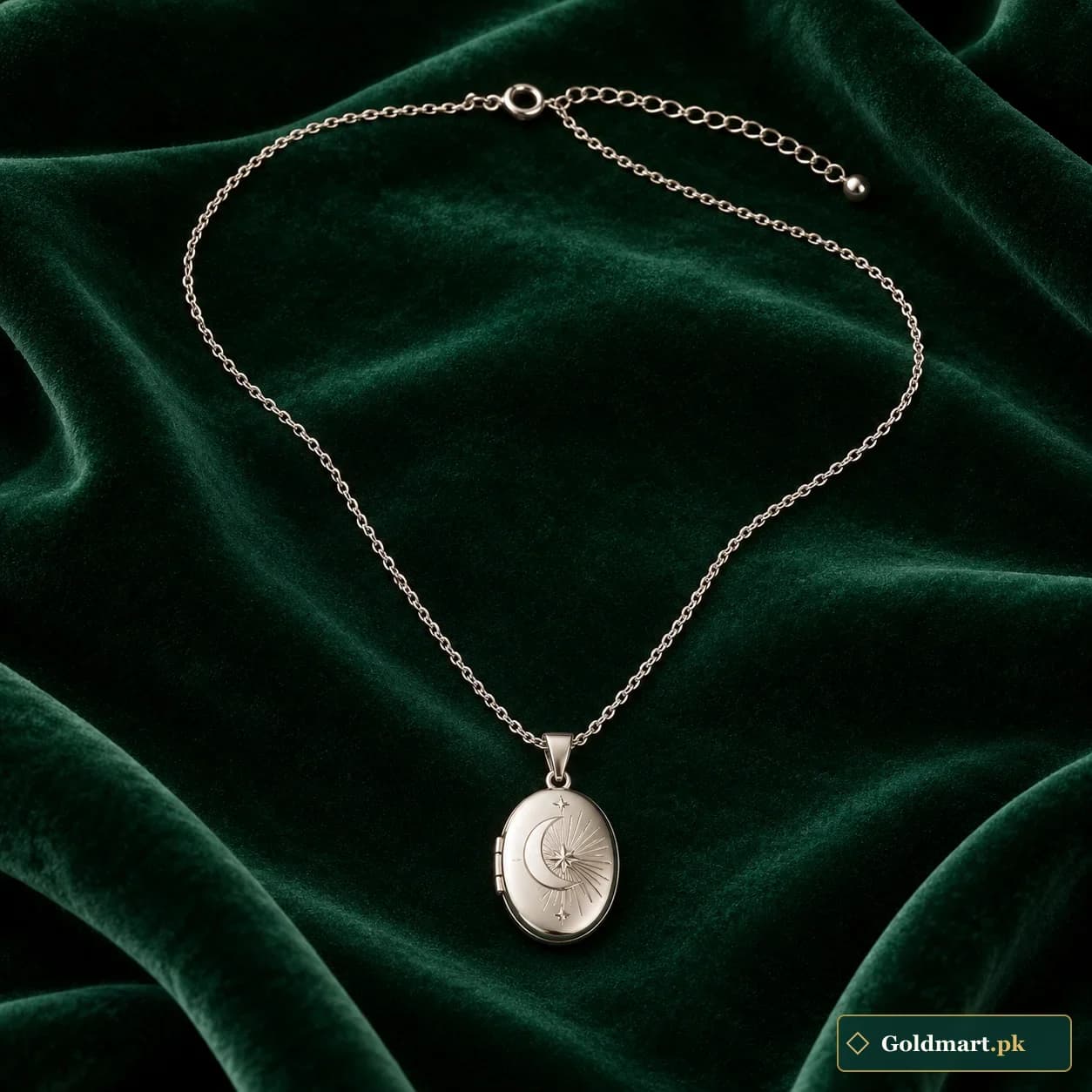 Chandni Silver Locket Necklace product photograph