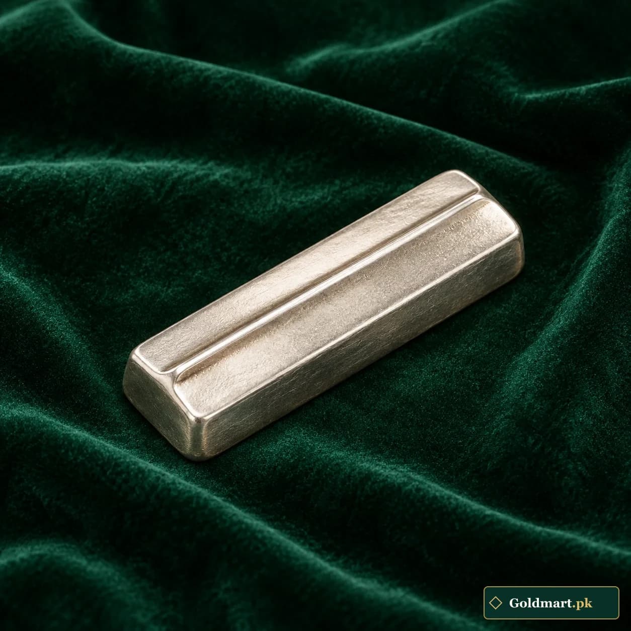 Silver Narrow Ridge Bar: a narrow rectangular silver-tone bullion form with a single lengthwise raised ridge on its blank top